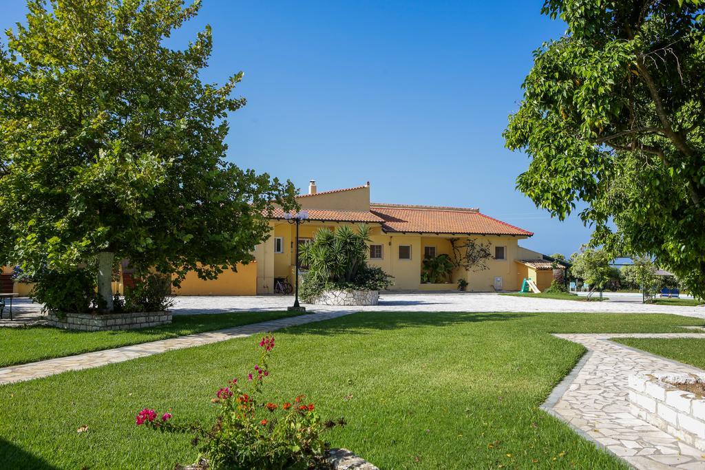 Sandy Beach Villas And Apartments Svoronata Exterior photo